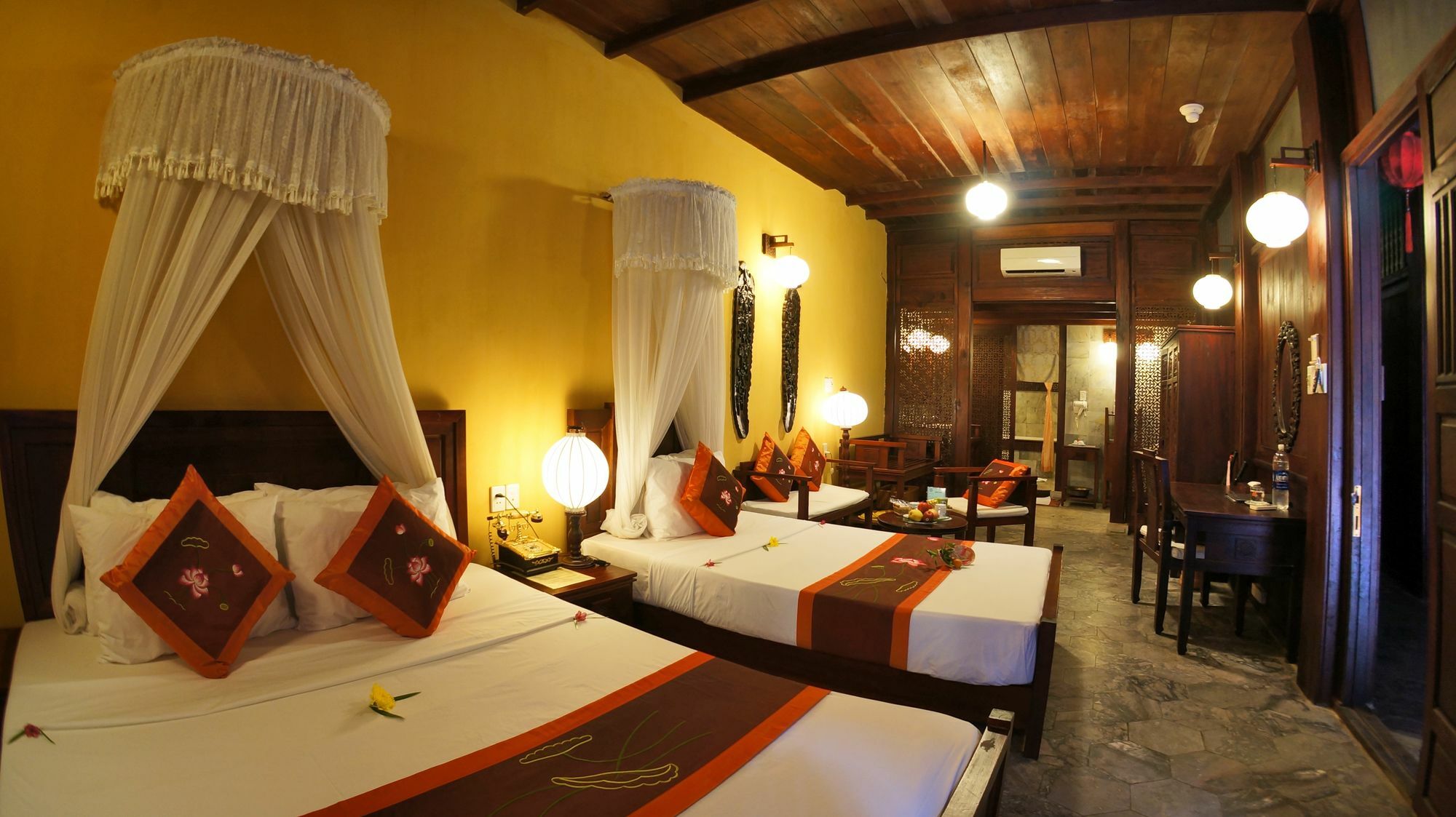 הוי אן Vinh Hung Heritage Hotel מראה חיצוני תמונה